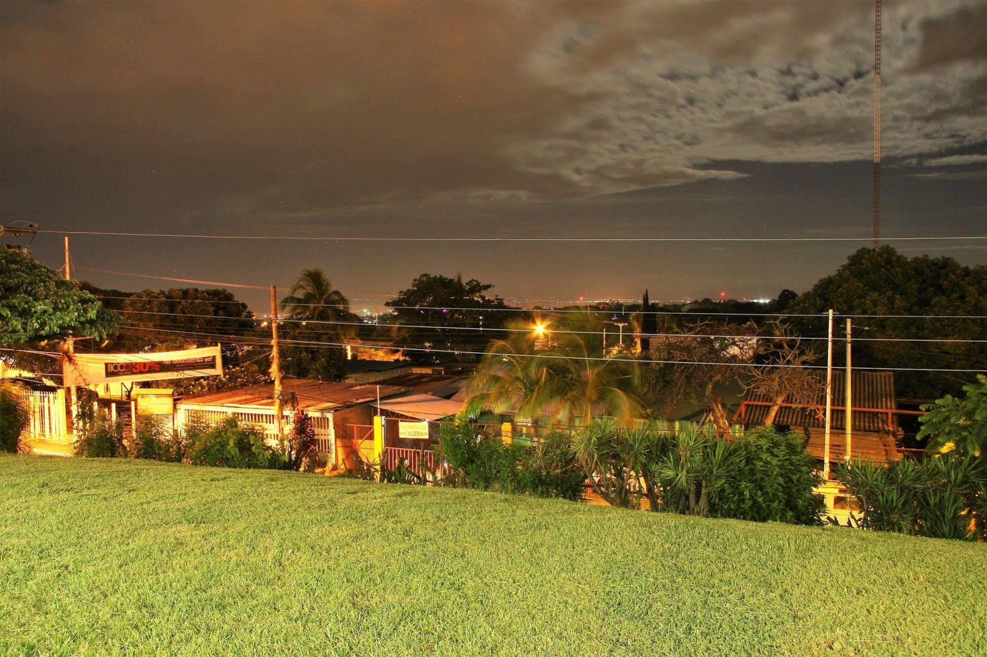 El Mirador Suites Managua Bagian luar foto